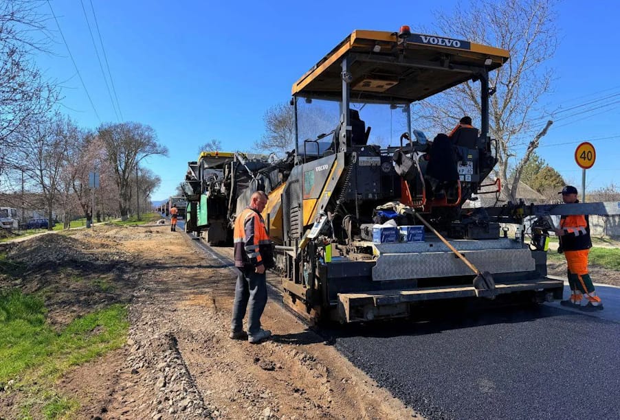 В Крыму отремонтируют свыше 5 км автодороги Золотое Поле – Курское